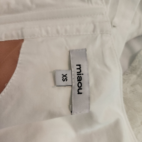 Miaou White Lace Accent Ensemble Crop Blouse Flirty Sleeveless Summer Sweetheart - Picture 5 of 8